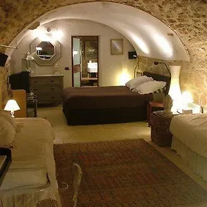 La Villageoise, Troglodyte Pitoresque Au Cœur Du Village Couette-café